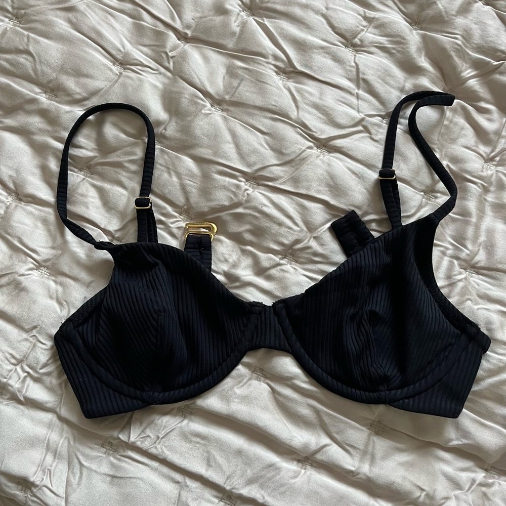 Montce Ribbed Bikini Top